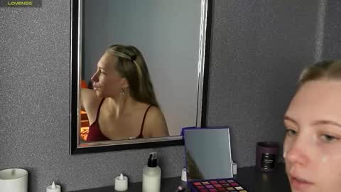 Snapshot of bubblebbb chatting on October 31, 2025, 4:57 am Sabrina online show from October 31, 2025, 4:57 am