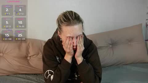 Snapshot of bubblebbb chatting on November 14, 2025, 4:11 am Sabrina online show from November 14, 2025, 4:11 am