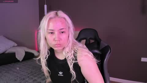 bubblebunny_ online show from June 3, 2026, 12:52 pm