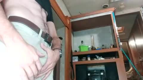 Snapshot of bubblebutt417 chatting on June 14, 2026, 2:30 pm Max candi online show from June 14, 2026, 2:30 pm