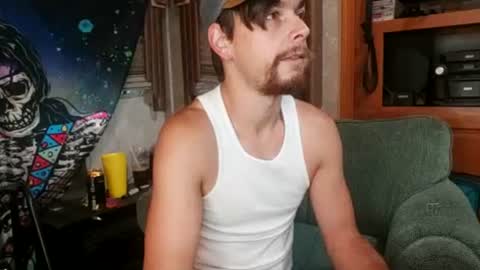 Snapshot of bubblebutt417 chatting on August 3, 2026, 1:27 pm Max candi online show from August 3, 2026, 1:27 pm