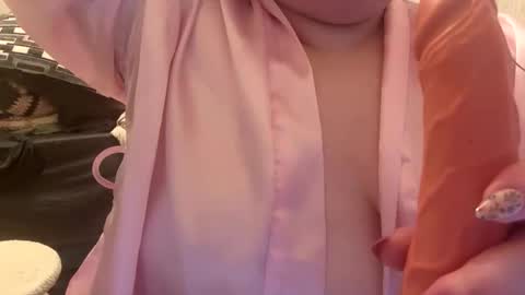 Snapshot of bubblegirl0 chatting on February 23, 2026, 1:41 pm bubblegirl online show from February 23, 2026, 1:41 pm