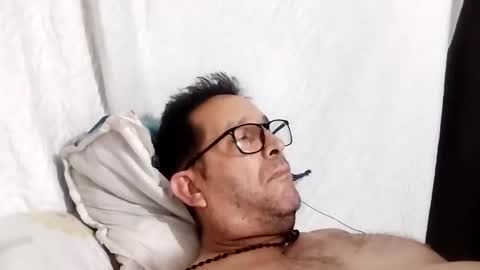 buchs32 online show from November 22, 2025, 4:55 am