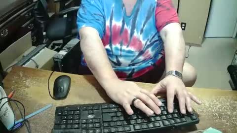Snapshot of bucku2 chatting on April 28, 2026, 10:04 pm Bucku2 online show from April 28, 2026, 10:04 pm