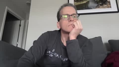 Snapshot of budman004 chatting on April 18, 2026, 7:58 pm budman004 online show from April 18, 2026, 7:58 pm