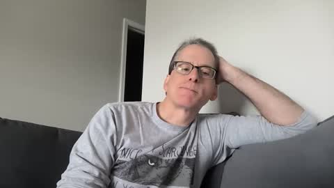 Snapshot of budman004 chatting on April 25, 2026, 5:32 pm budman004 online show from April 25, 2026, 5:32 pm