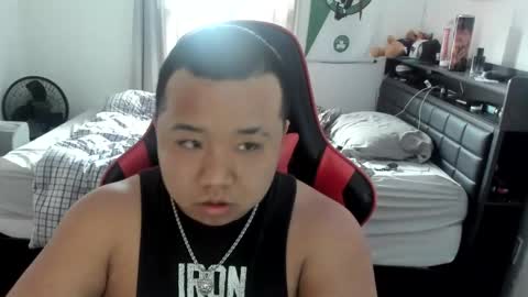 buffsexyman24 online show from February 25, 2025, 8:30 pm