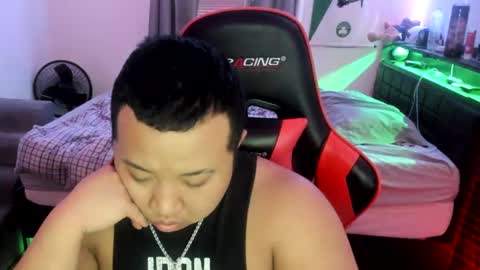 buffsexyman24 online show from March 10, 2025, 10:45 pm