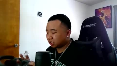 buffsexyman24 online show from February 19, 2026, 2:24 pm