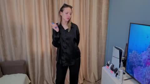 Kim or just your wave online show from May 18, 2026, 3:18 pm