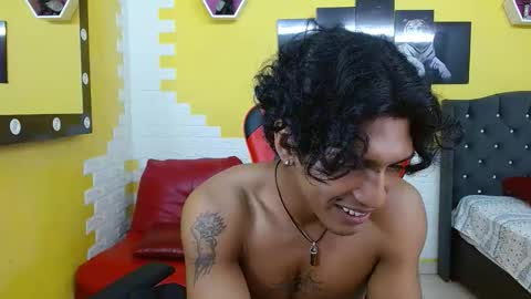 bull_cam online show from December 1, 2025, 3:22 am