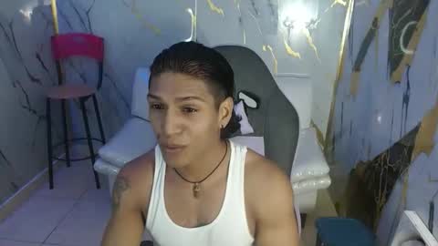 bull_cam online show from January 17, 2026, 3:17 pm