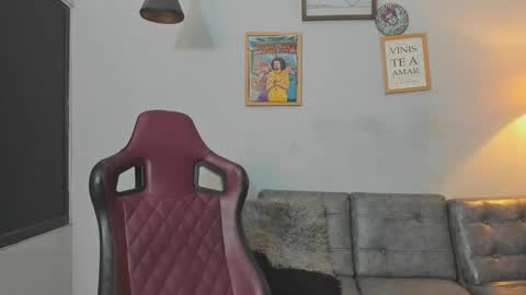 bull_cam online show from March 4, 2026, 3:23 am