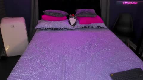 Bunny and The Rock online show from October 16, 2025, 11:17 pm