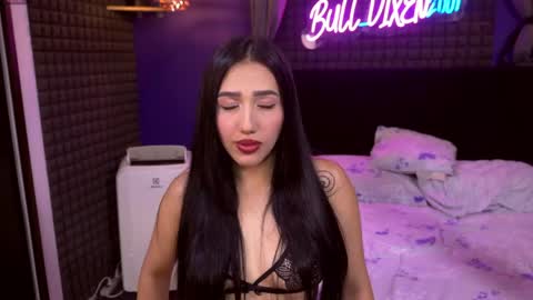Snapshot of bull_vixen2001 chatting on June 6, 2026, 1:11 am Bunny and The Rock online show from June 6, 2026, 1:11 am