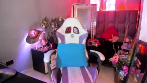 Snapshot of bulmasweetyose chatting on August 7, 2026, 7:27 pm bulmasweetyose mommy submissive control milf lovense online show from August 7, 2026, 7:27 pm