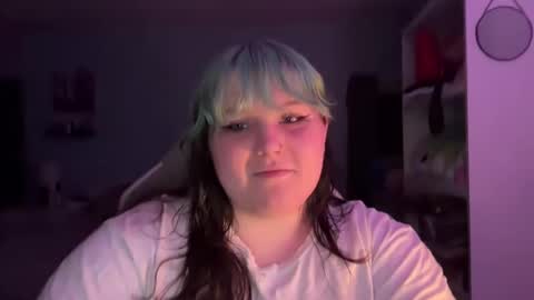 bumblebeebuzzer online show from February 18, 2025, 12:59 am