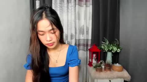 zy online show from December 2, 2025, 2:01 pm