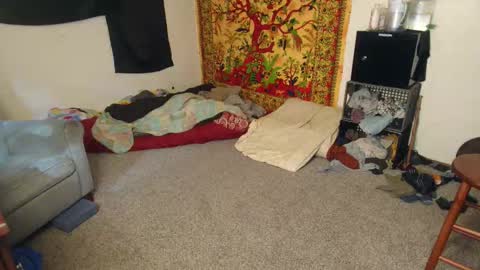 Snapshot of bun_twunk chatting on December 15, 2025, 4:55 pm Shane online show from December 15, 2025, 4:55 pm