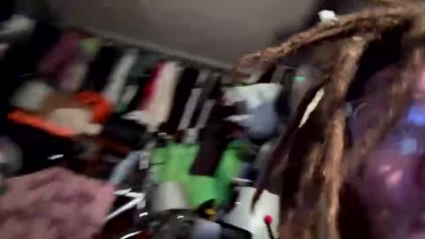 bunniandcryme online show from November 29, 2025, 8:28 am