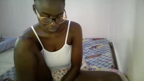 bunny_bliss1 online show from May 13, 2026, 1:30 pm