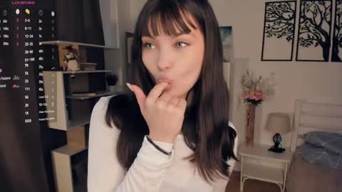 Snapshot of bunny_nova chatting on June 4, 2026, 9:04 am Aria online show from June 4, 2026, 9:04 am