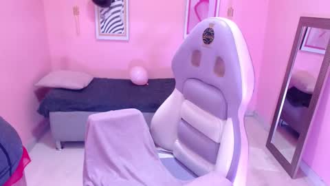 ... .          . ... online show from November 17, 2025, 2:34 pm