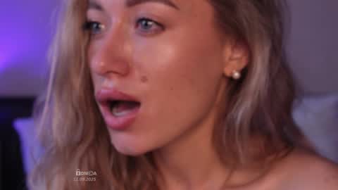 B U N N Y online show from September 11, 2025, 4:45 am