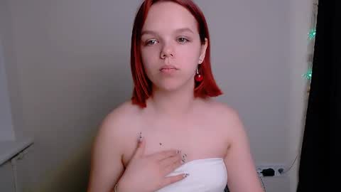 Snapshot of bunnybloom_ chatting on May 25, 2026, 8:48 pm Ariel online show from May 25, 2026, 8:48 pm