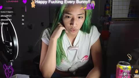 Tokki  bunny  online show from January 31, 2025, 11:45 pm