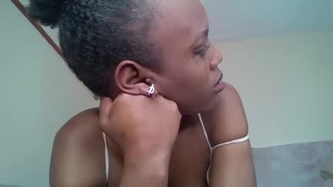 Snapshot of bunnydiva_ chatting on October 4, 2025, 9:18 am bunnydiva_ online show from October 4, 2025, 9:18 am