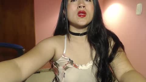 Snapshot of bunnyemilyr0s33 chatting on January 11, 2025, 8:00 am bunnyEmilyR0s33 online show from January 11, 2025, 8:00 am