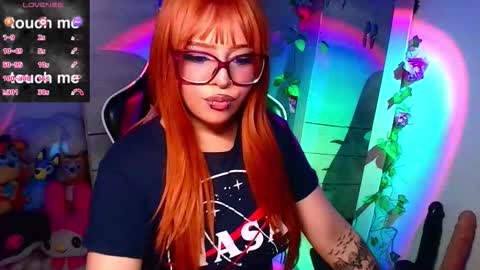 bunnylilith_ online show from November 6, 2025, 2:34 am