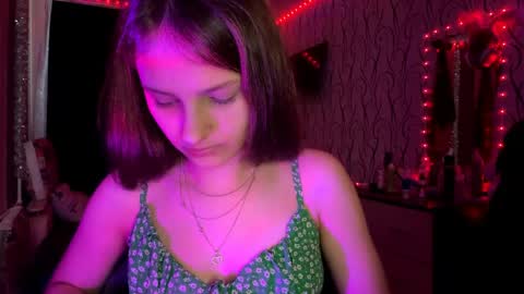 Snapshot of bunnytrussel chatting on May 31, 2026, 9:16 am Bella online show from May 31, 2026, 9:16 am