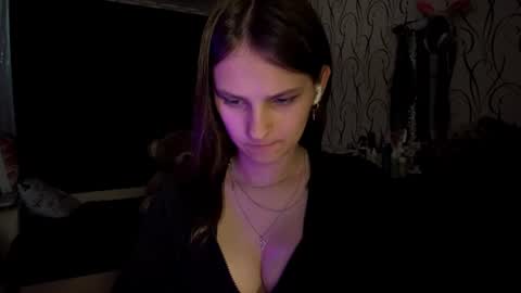 Snapshot of bunnytrussel chatting on June 21, 2026, 6:05 am Bella online show from June 21, 2026, 6:05 am