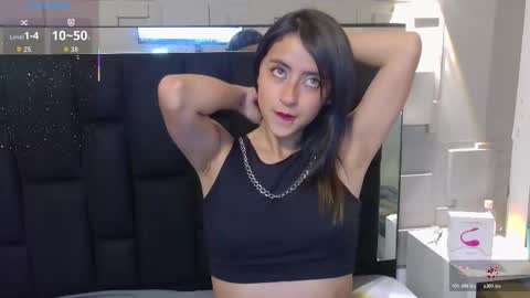 Vanessa online show from November 13, 2025, 6:45 am