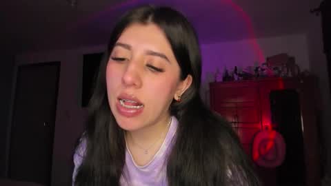 Snapshot of bunnyy09 chatting on October 28, 2025, 2:37 am Jess online show from October 28, 2025, 2:37 am