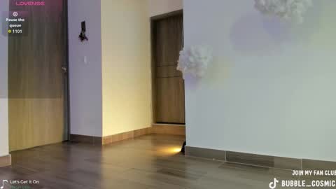 Im Val Welcome to my room My instagram Bubble cosmic online show from March 19, 2026, 8:46 pm