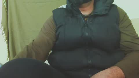 Snapshot of burlymonster chatting on December 12, 2024, 3:59 pm Hairy Arabian online show from December 12, 2024, 3:59 pm