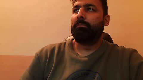 Snapshot of burlymonster chatting on January 27, 2025, 3:37 am Hairy Arabian online show from January 27, 2025, 3:37 am