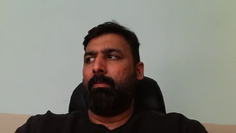 Snapshot of burlymonster chatting on January 28, 2025, 3:35 pm Hairy Arabian online show from January 28, 2025, 3:35 pm