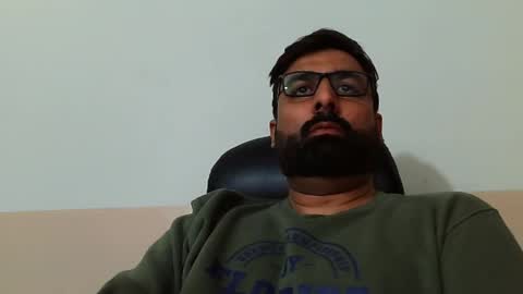 Snapshot of burlymonster chatting on February 12, 2025, 4:12 am Hairy Arabian online show from February 12, 2025, 4:12 am