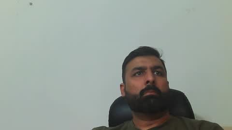 Snapshot of burlymonster chatting on February 17, 2025, 10:07 am Hairy Arabian online show from February 17, 2025, 10:07 am