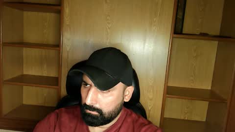 Snapshot of burlymonster chatting on September 16, 2025, 4:46 am Hairy Arabian online show from September 16, 2025, 4:46 am