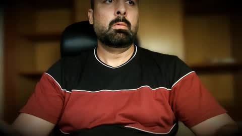 Snapshot of burlymonster chatting on September 26, 2025, 2:59 am Hairy Arabian online show from September 26, 2025, 2:59 am