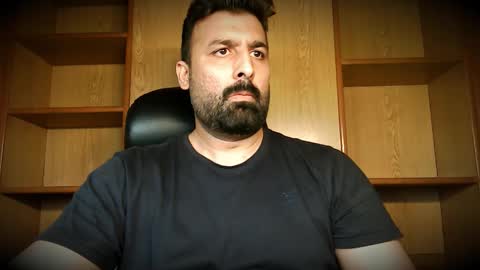 Snapshot of burlymonster chatting on October 6, 2025, 6:05 pm Hairy Arabian online show from October 6, 2025, 6:05 pm