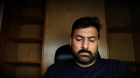 Snapshot of burlymonster chatting on October 12, 2025, 4:17 pm Hairy Arabian online show from October 12, 2025, 4:17 pm
