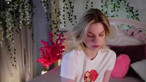 Jessica online show from October 20, 2025, 2:06 pm