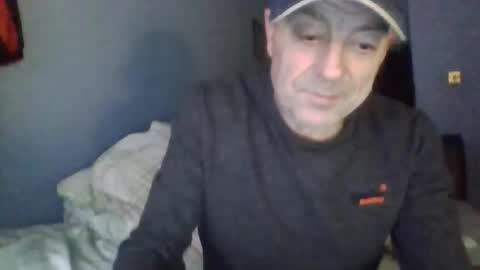 Snapshot of burnleyguy1977 chatting on April 5, 2026, 1:36 am burnleyguy1977 online show from April 5, 2026, 1:36 am