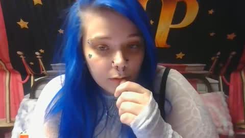 lilly online show from December 5, 2025, 7:17 am